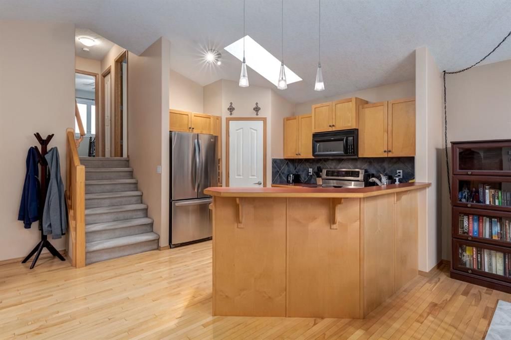 189 Cramond Circle SE, Calgary — photo 5 of 31