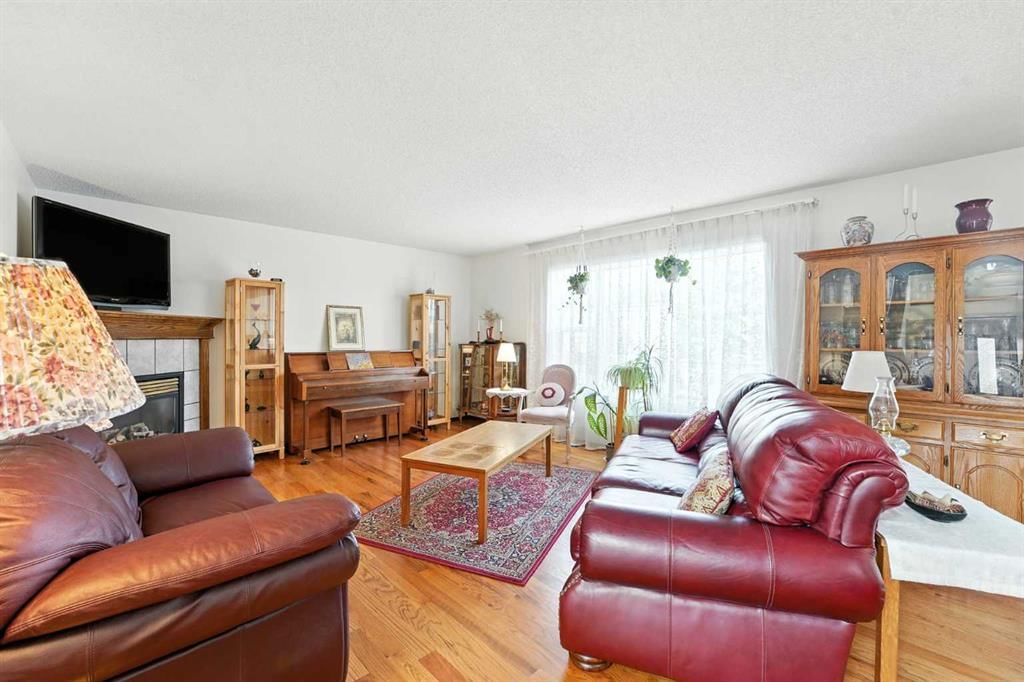 42 Citadel Crest Green NW, Calgary — photo 2 of 40