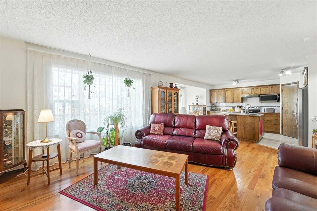 42 Citadel Crest Green NW, Calgary — photo 3 of 40