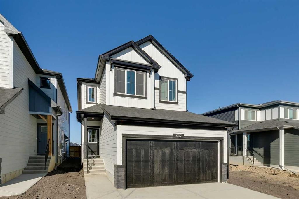 607 Buffaloberry Manor SE, Calgary — photo 2 of 28