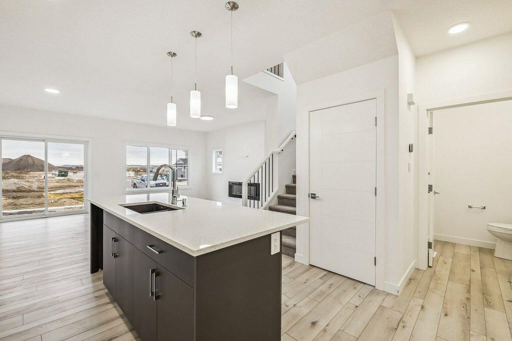 39 Legacy Glen Heights SE, Calgary — photo 5 of 24
