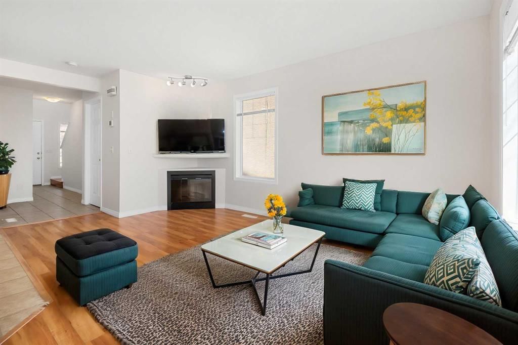 108 Hidden Creek Rise NW, Calgary — photo 3 of 50