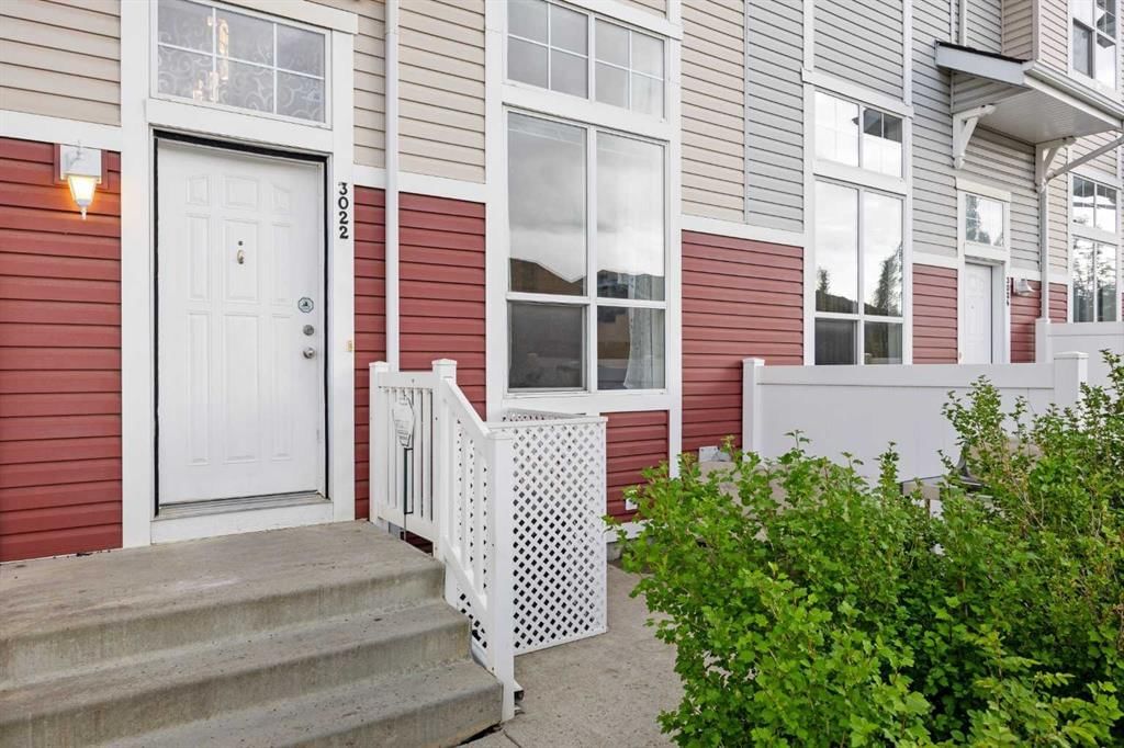 3022 New Brighton Gardens SE, Calgary — photo 2 of 43