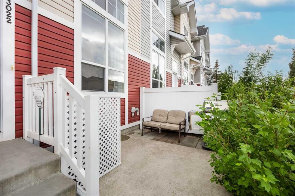 3022 New Brighton Gardens SE, Calgary — photo 4 of 43