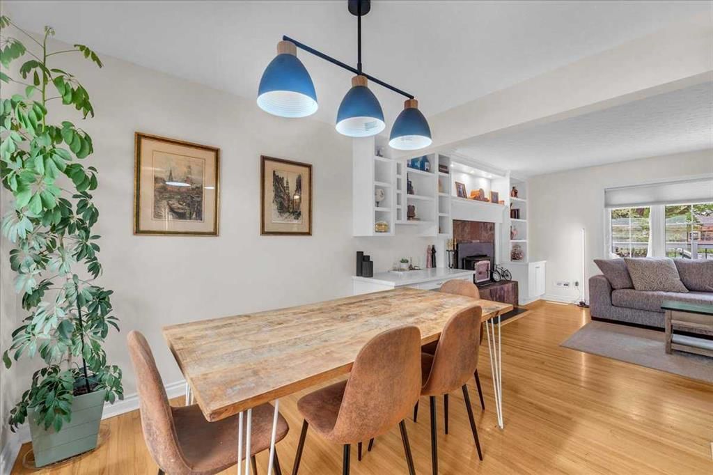 85 Warwick Drive SW, Calgary — main listing photo