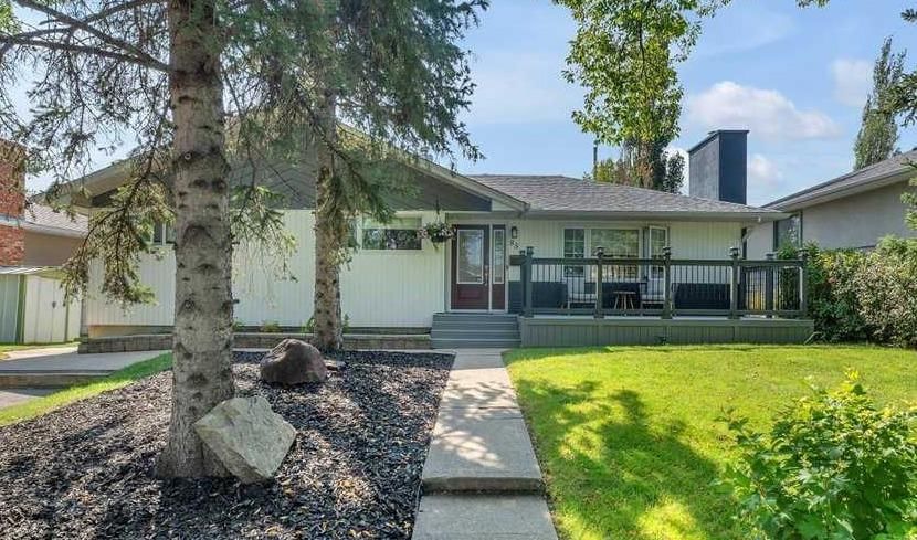85 Warwick Drive SW, Calgary — photo 2 of 50