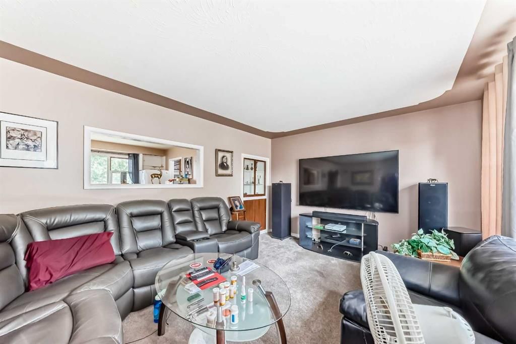 2235 42 Street SE, Calgary — photo 3 of 30