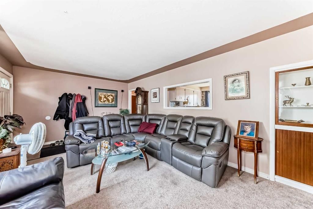 2235 42 Street SE, Calgary — photo 4 of 30