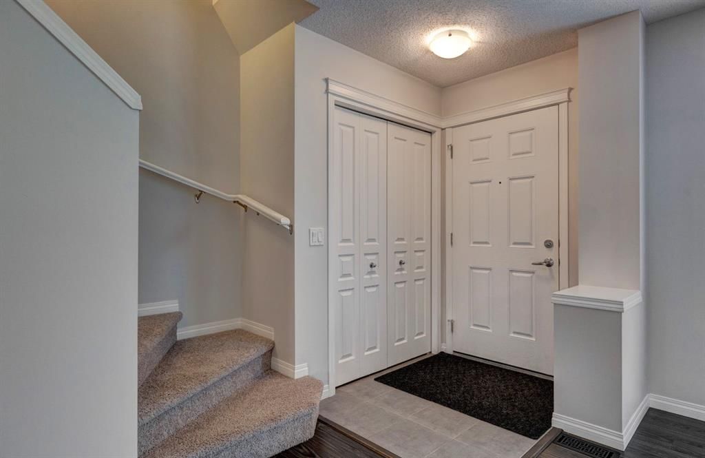 121 Auburn Meadows View SE, Calgary — photo 4 of 30