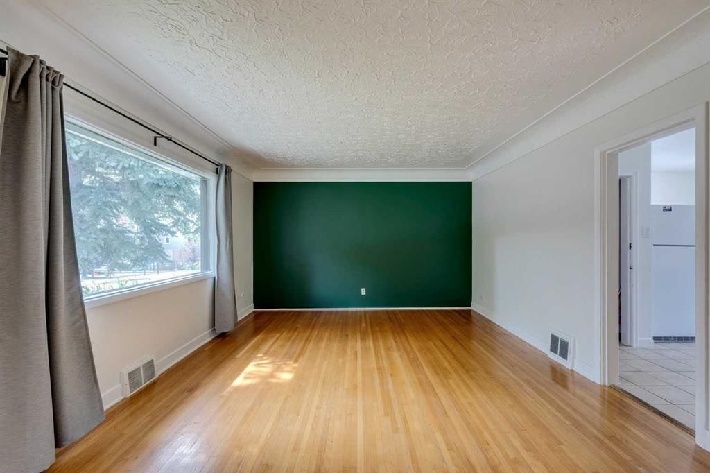 2614 1 Avenue NW, Calgary — photo 5 of 41