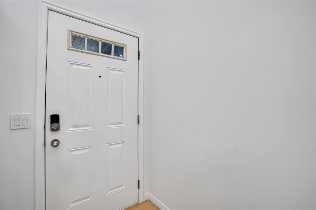 1772 New Brighton Drive SE, Calgary — photo 4 of 47