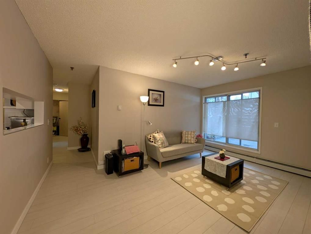 114, 525 56 Avenue SW, Calgary — photo 3 of 19
