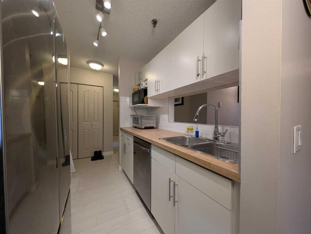 114, 525 56 Avenue SW, Calgary — photo 4 of 19