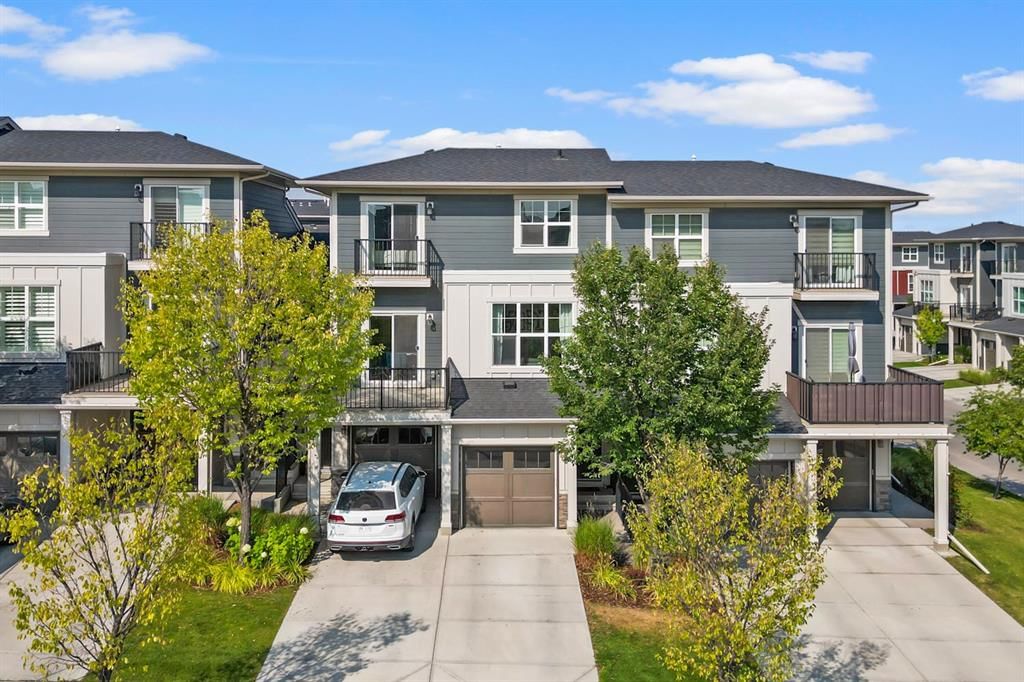 438 Nolan Hill Drive NW, Calgary — photo 2 of 39