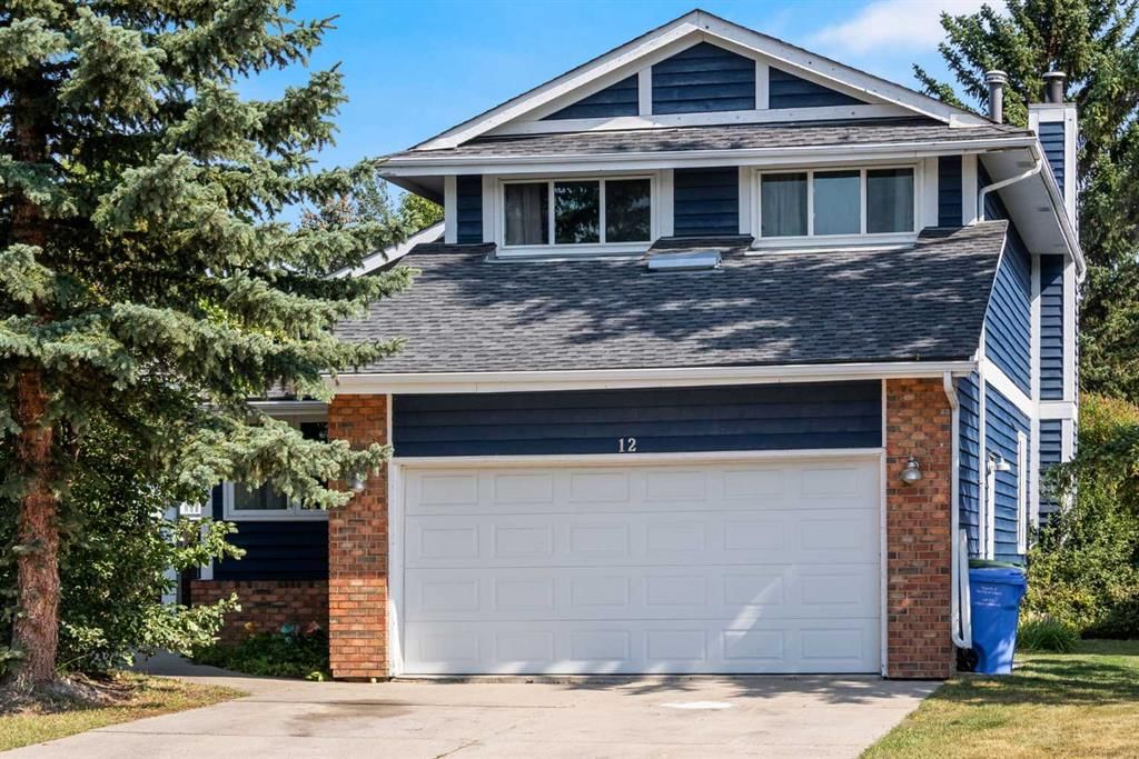12 Deerbrook Bay SE, Calgary — photo 2 of 38