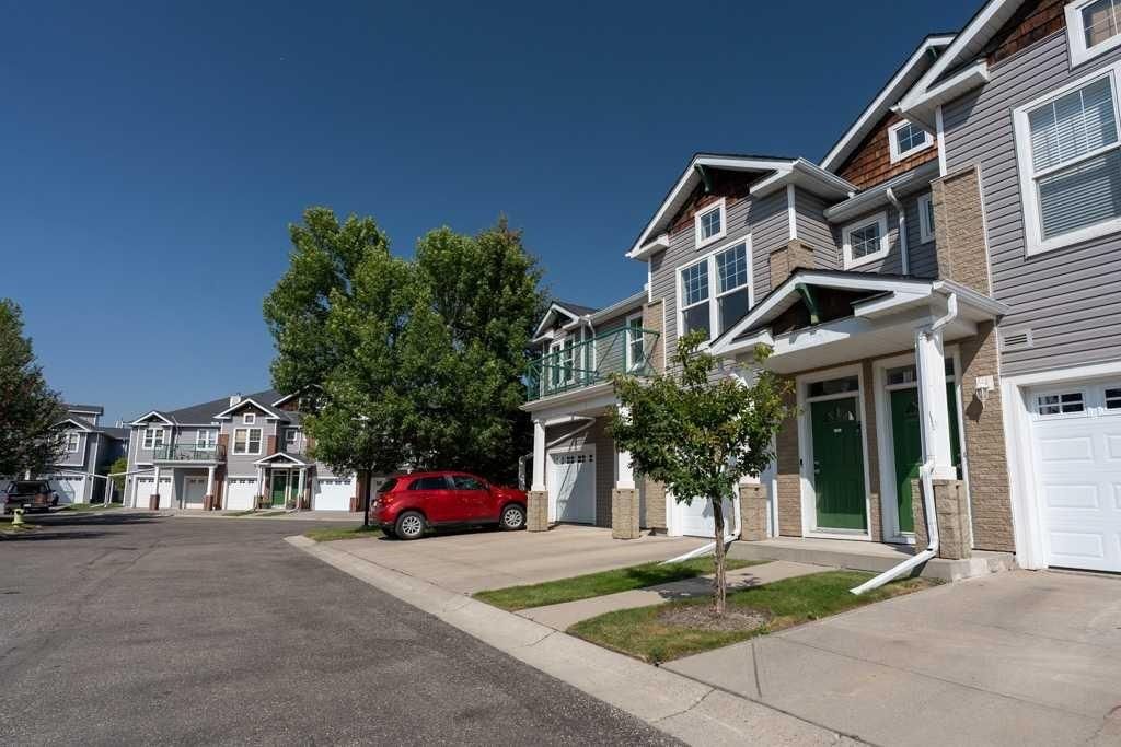 605, 39 Hidden Creek Place NW, Calgary — photo 3 of 28
