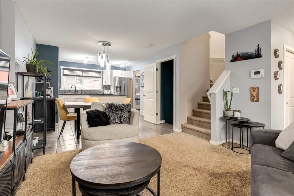 204 Walden Drive SE, Calgary — photo 4 of 36