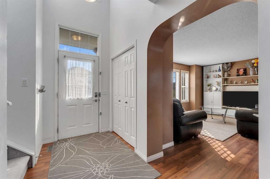 42 Martha's Haven Manor NE, Calgary — photo 3 of 35