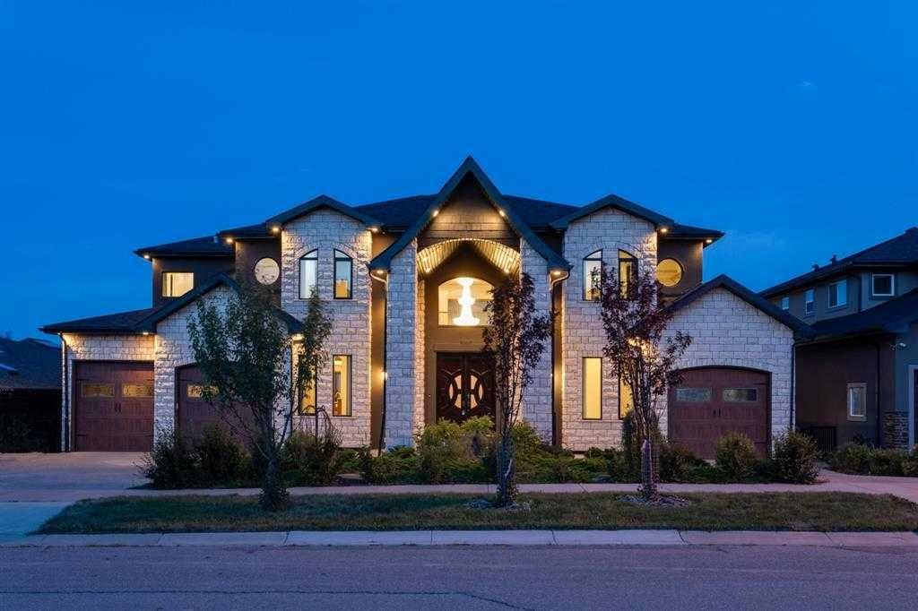 35 Elmont Drive SW, Calgary — photo 2 of 50