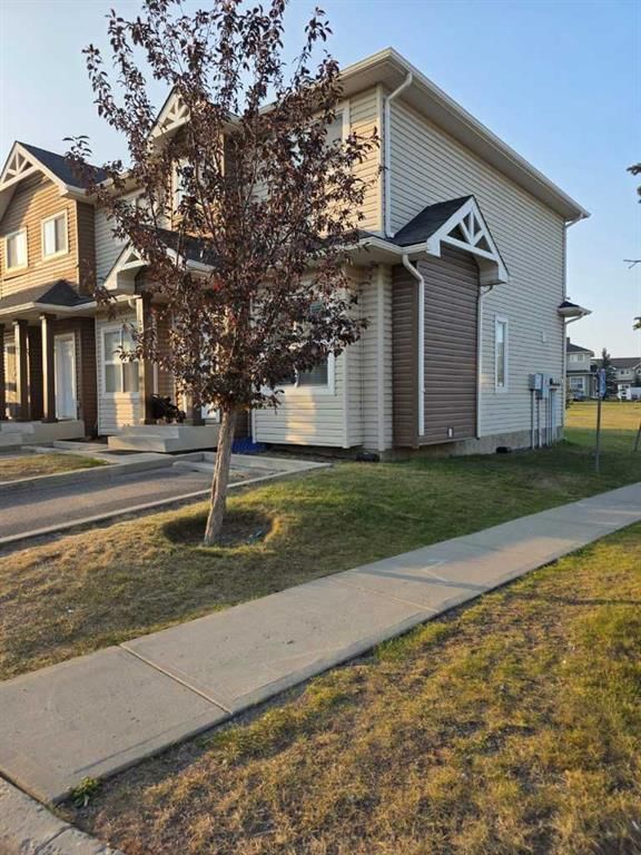 301, 111 Tarawood Lane NE, Calgary — photo 4 of 32