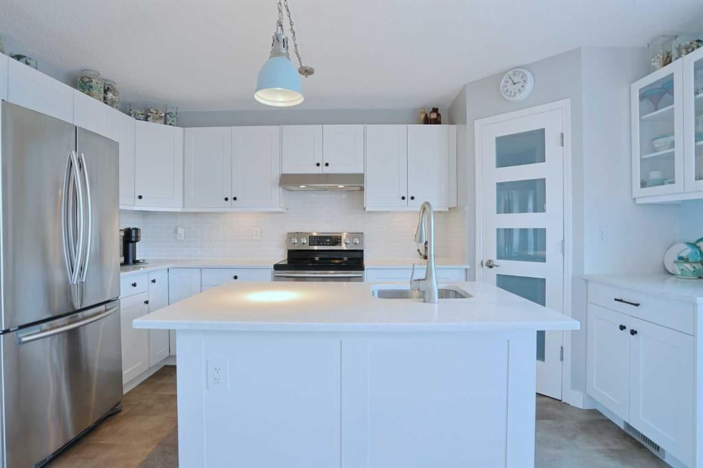 18 Citadel Vista Green NW, Calgary — photo 3 of 40