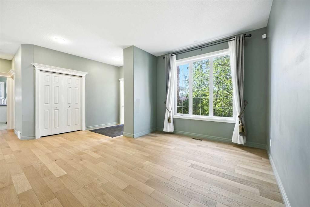 10449 Hamptons Boulevard NW, Calgary — photo 4 of 46