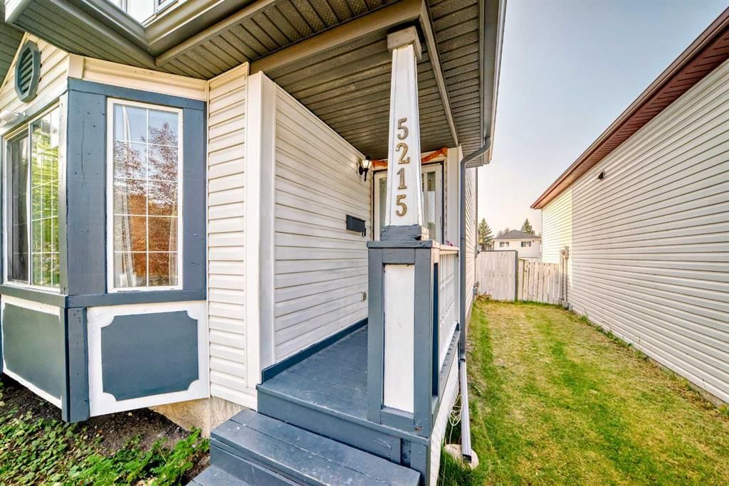 5215 Martin Crossing Drive NE, Calgary — photo 3 of 37