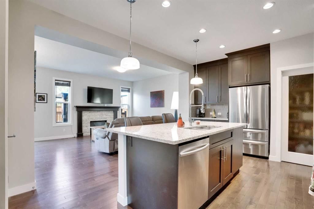 139 Legacy Circle SE, Calgary — photo 3 of 48