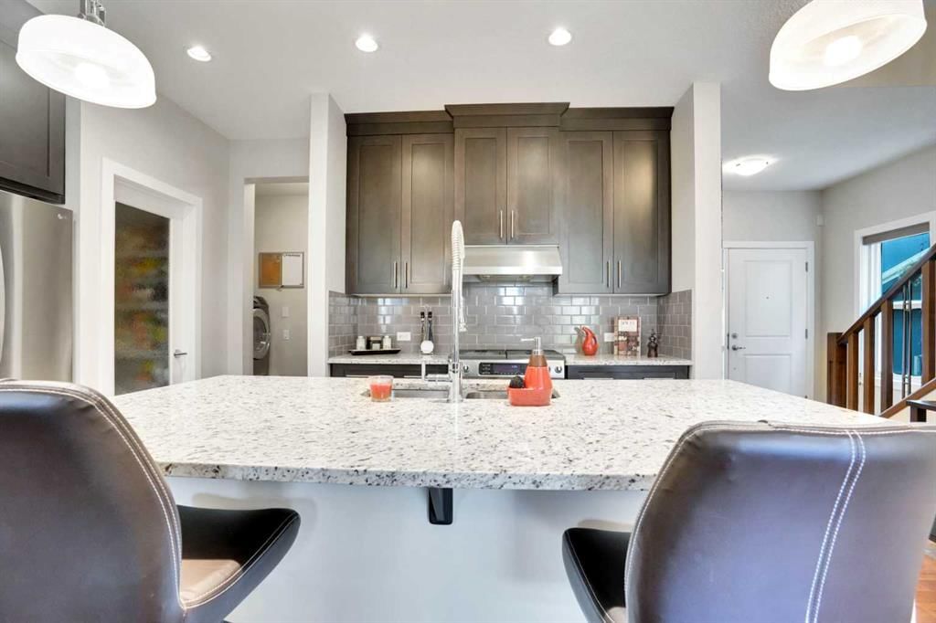 139 Legacy Circle SE, Calgary — photo 5 of 48