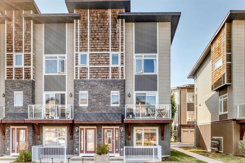 29 Skyview Point Link NE, Calgary — photo 2 of 43
