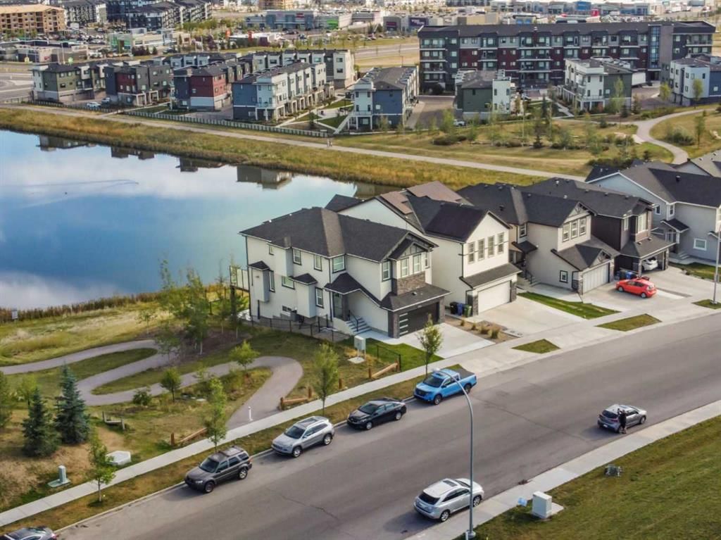 490 Sherwood Boulevard NW, Calgary — photo 3 of 50