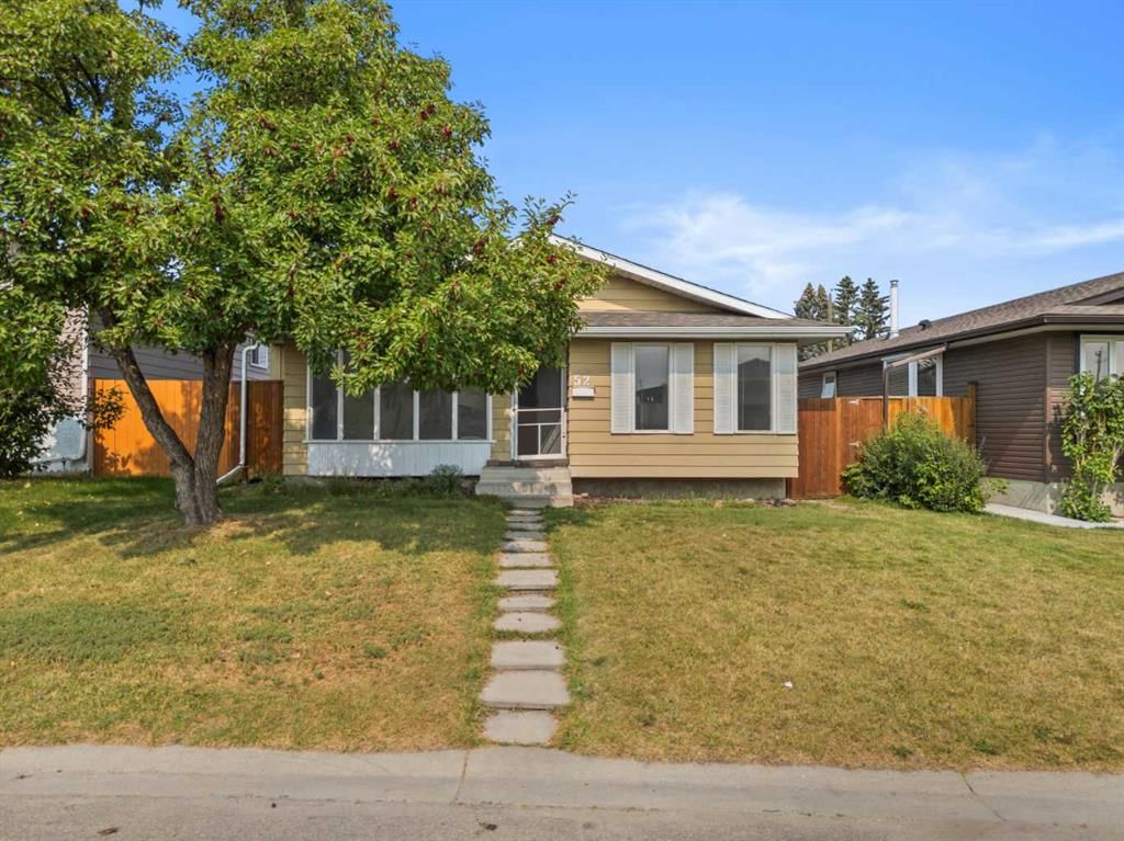 52 Dover Ridge Court SE, Calgary — photo 2 of 42