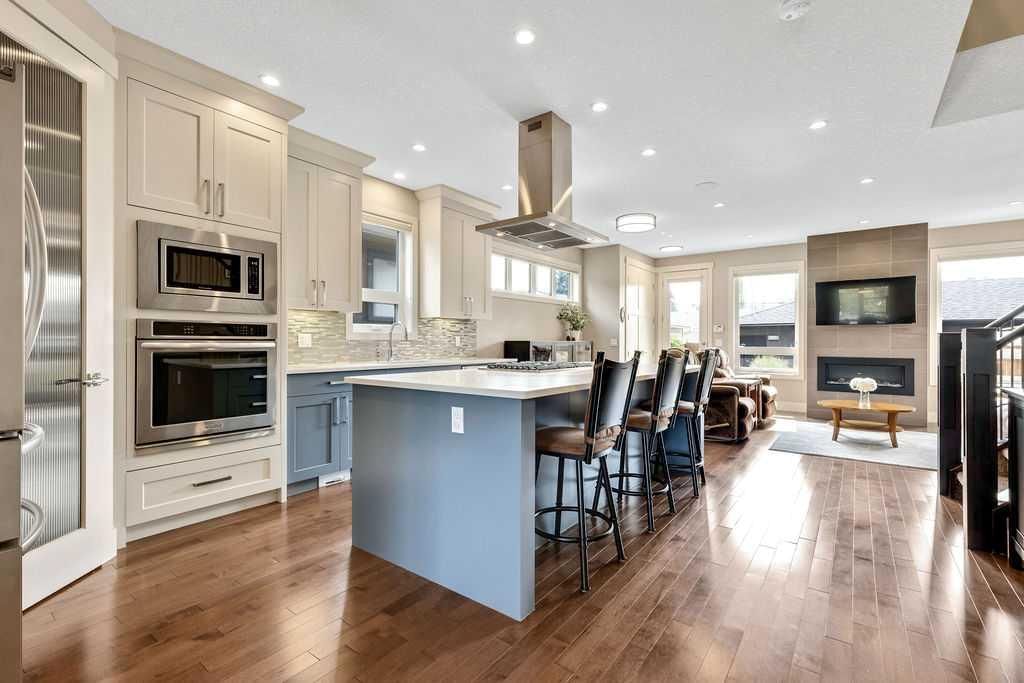 1615 22 Avenue NW, Calgary — photo 5 of 39