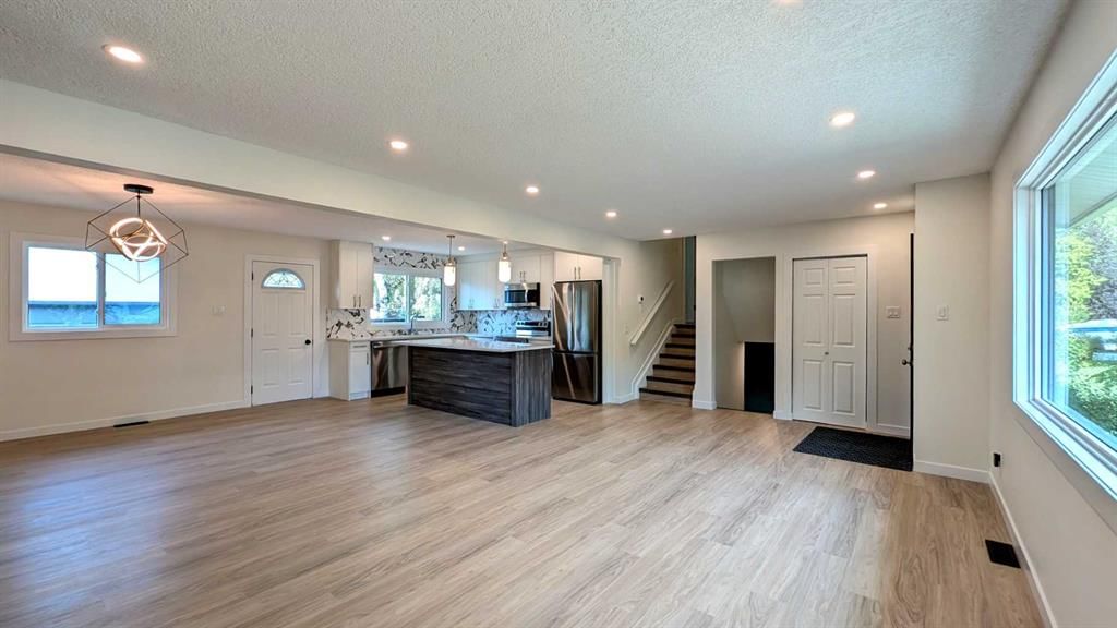 103 Haverhill Road SW, Calgary — photo 5 of 29