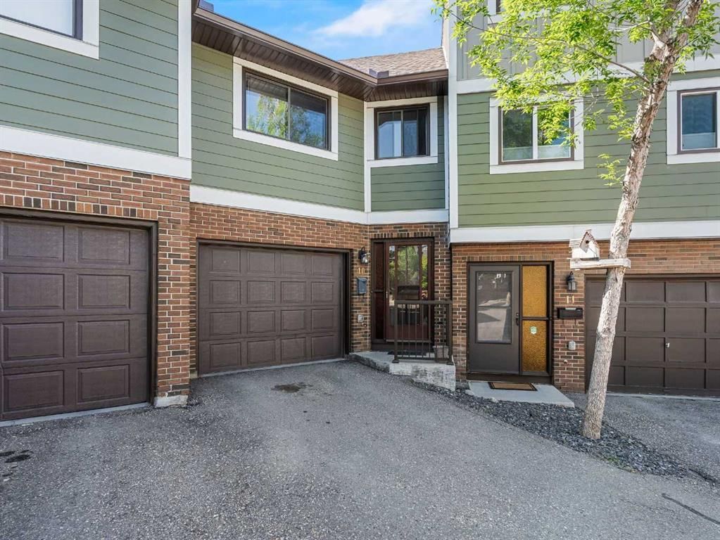 10, 8533 Silver Springs Road NW, Calgary — main listing photo