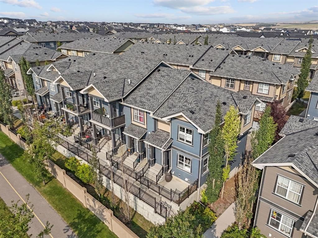 139 Evanscrest Gardens NW, Calgary — main listing photo