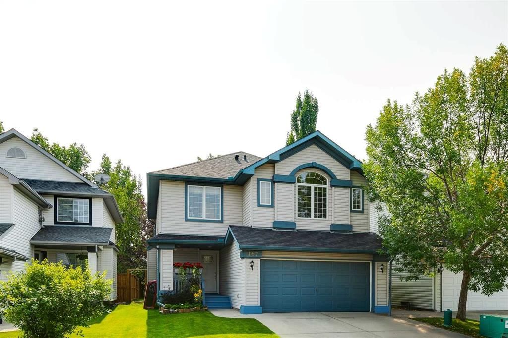 187 Valley Brook Circle NW, Calgary — main listing photo
