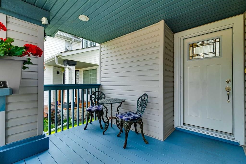 187 Valley Brook Circle NW, Calgary — photo 3 of 29
