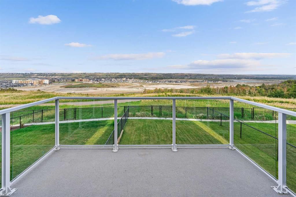 252 Walcrest View SE, Calgary — photo 3 of 50