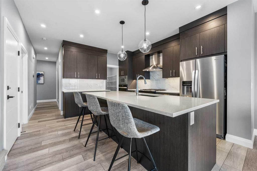 252 Walcrest View SE, Calgary — photo 5 of 50