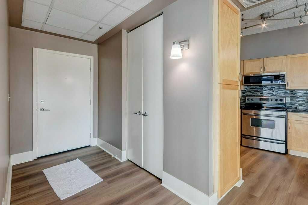 701, 205 Riverfront Avenue SW, Calgary — photo 3 of 37