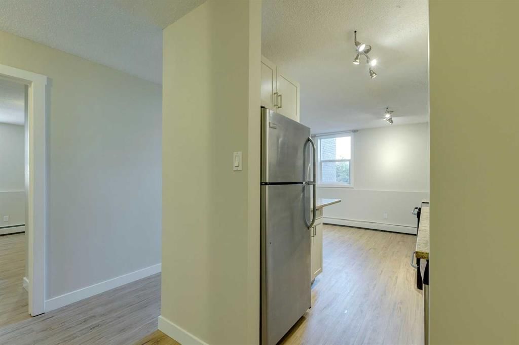 102, 515 57 Avenue SW, Calgary — photo 4 of 16