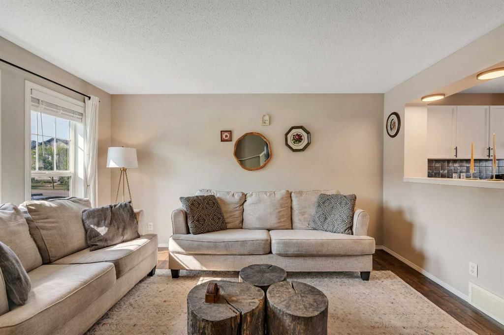 13 Elgin Meadows View SE, Calgary — photo 5 of 32