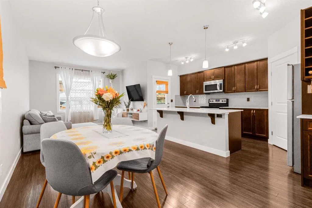 168 Legacy Reach Manor SE, Calgary — photo 5 of 23