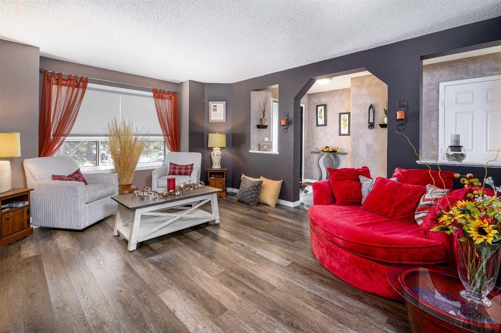 162 Citadel Mesa Close NW, Calgary — photo 5 of 32