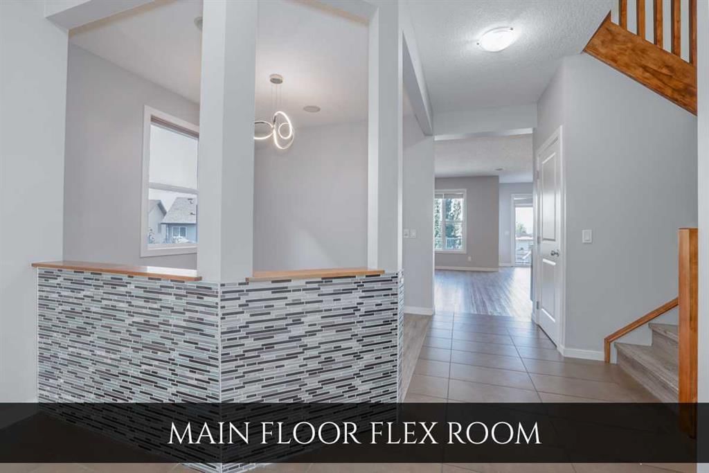 129 Pantego Bay NW, Calgary — photo 2 of 36