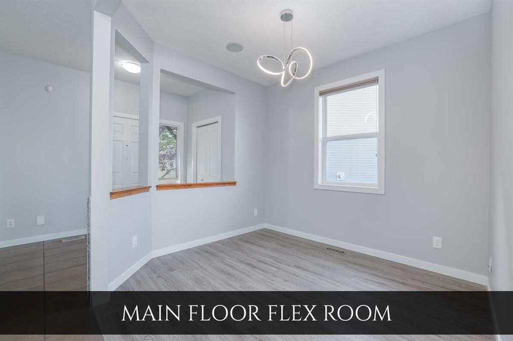 129 Pantego Bay NW, Calgary — photo 3 of 36