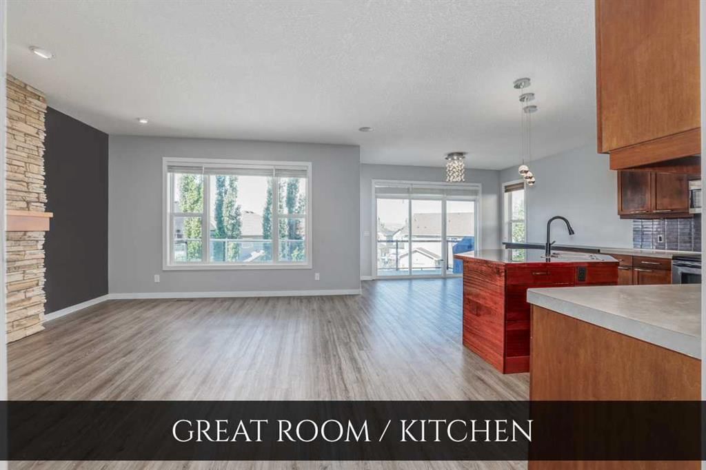 129 Pantego Bay NW, Calgary — photo 4 of 36