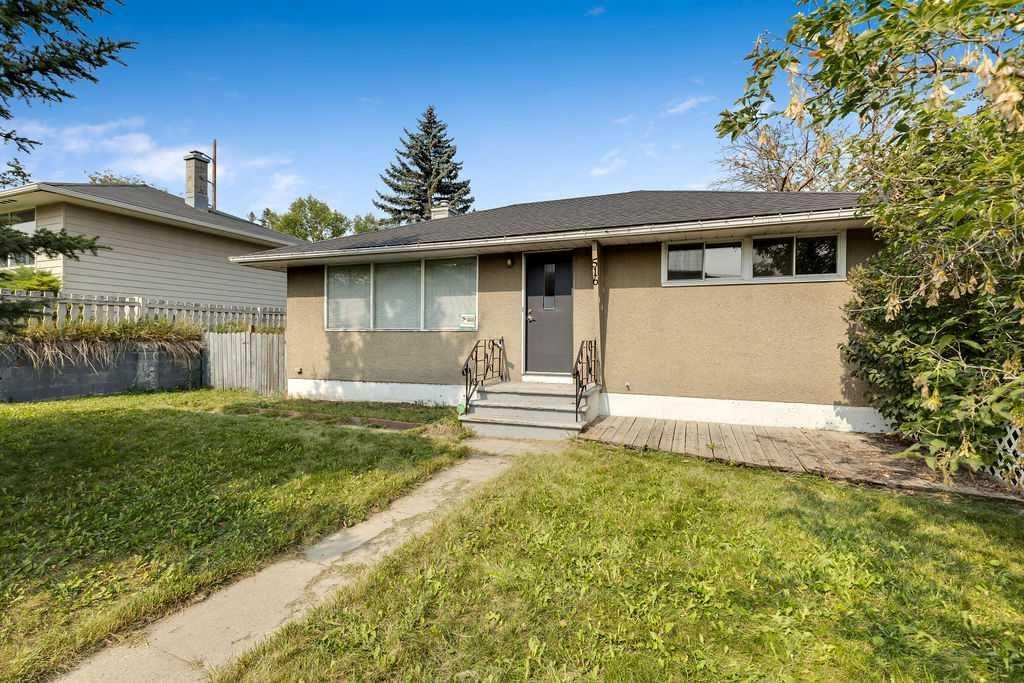 516 32 Avenue NE, Calgary — photo 4 of 49