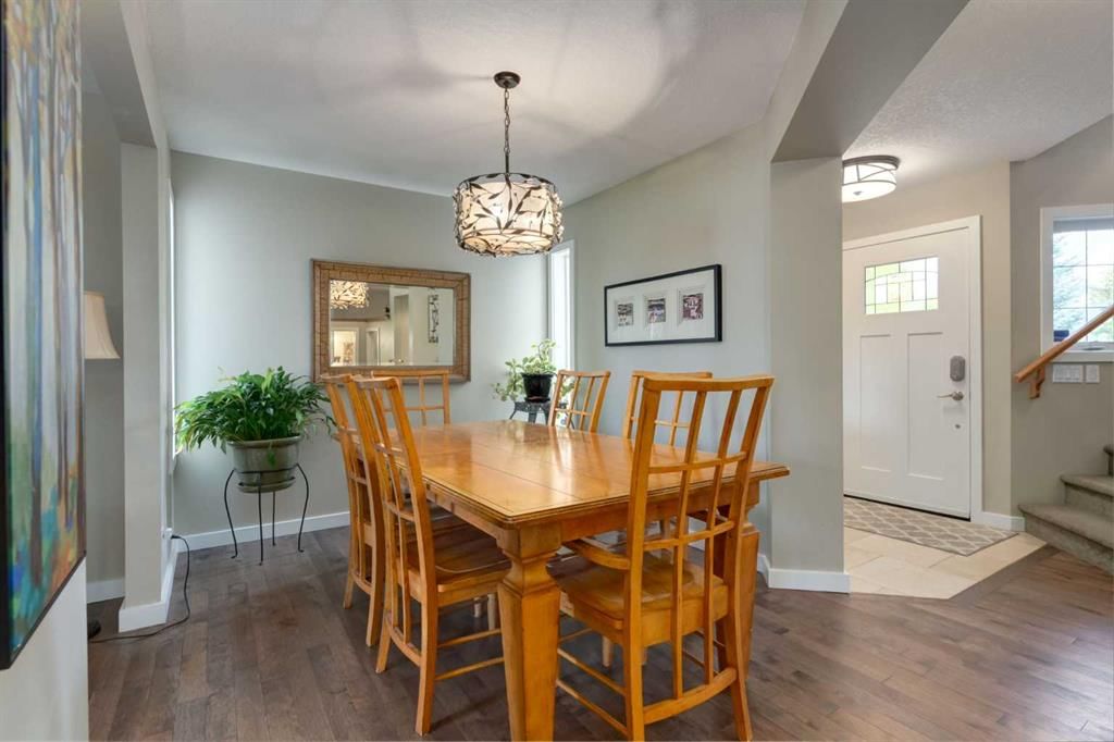 21 Springbank Rise SW, Calgary — photo 4 of 45